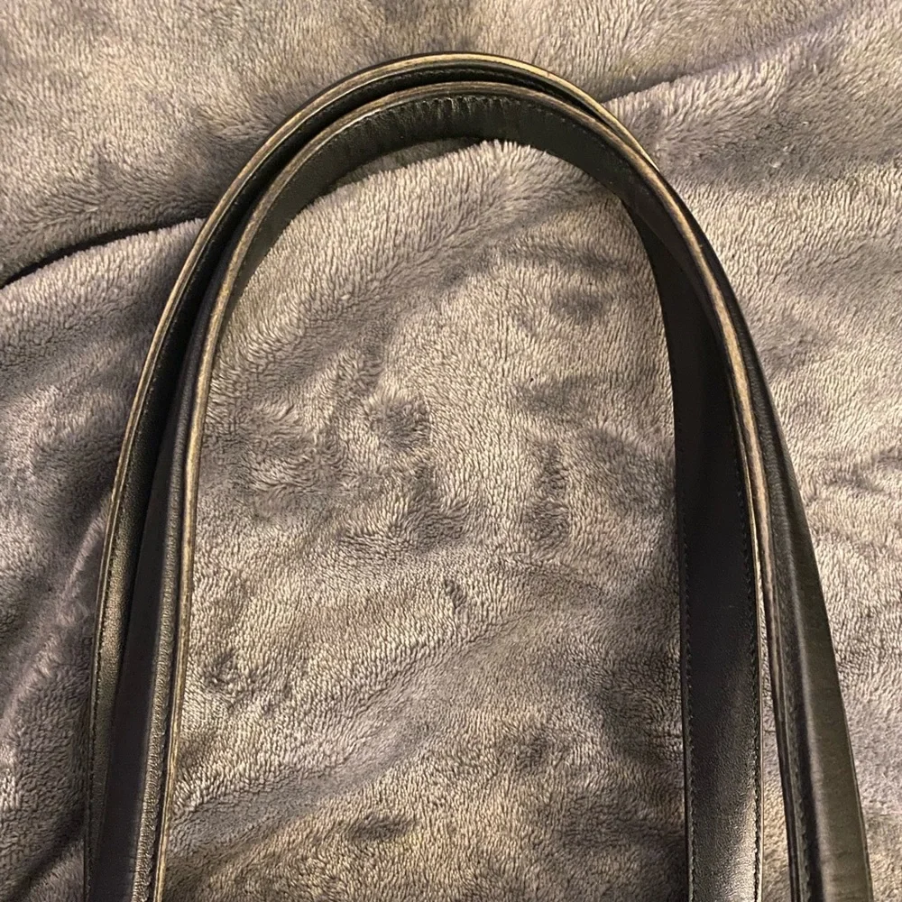 💯Authentic Gucci - Picture 10 of 16